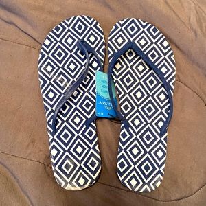 NWT women flip flops